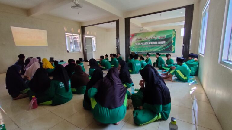 KKN UIN Walisongo ajak siswa MTs Al-Musyaffa' untuk Hidup Sehat 1 whatsapp image 2021 11 15 at 14 23 12