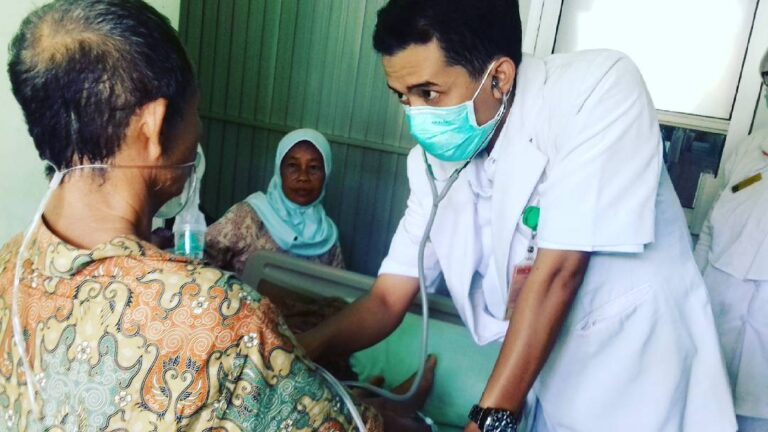 Penelitian posisi miring ke kanana3niO3F