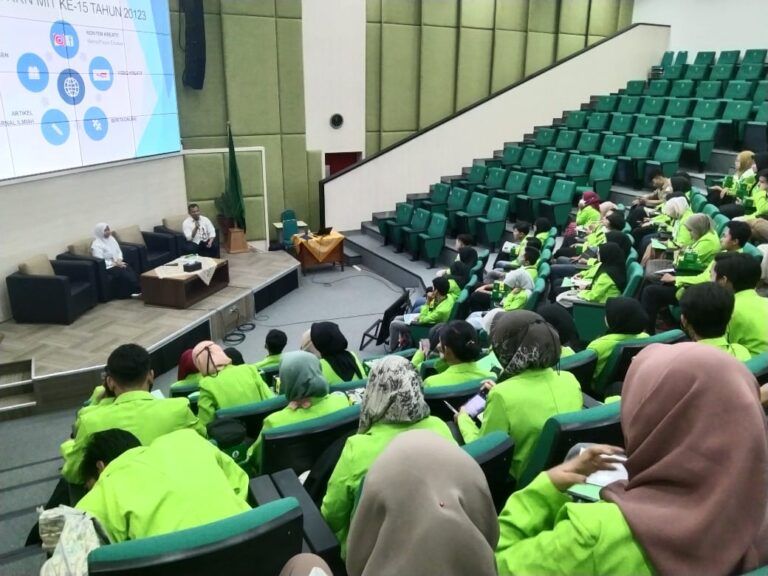 LP2M UIN Walisongo Bekali Koordinator Desa KKN MIT 15