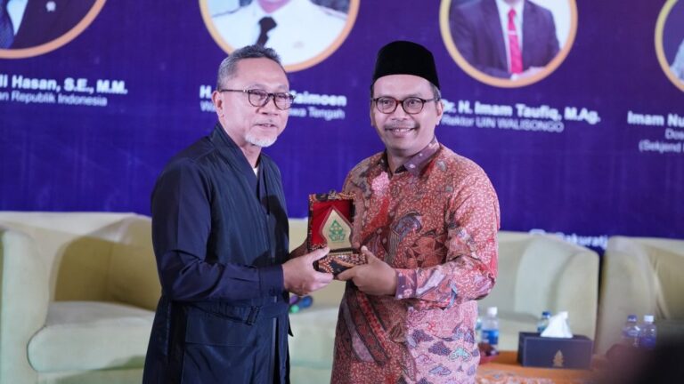 2 Tahun Pandemi, Omset Pedagang di Pujasera Limbangan Turun Drastis. 2 Rektor UIN Walisongo Buka AGTC bersama Mendag Zulhas