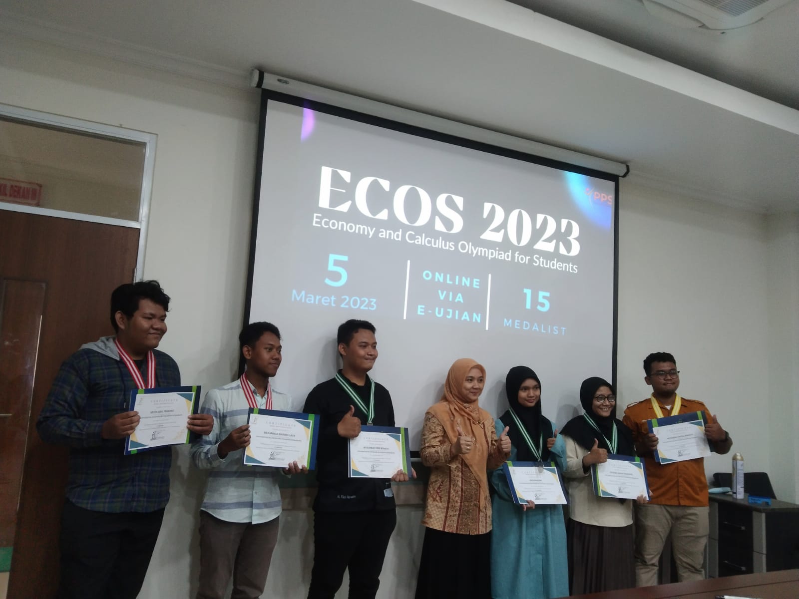 4 Mahasiswa Prodi Matematika UIN Walisongo raih Silver dan Bronze Medal di ECoS 2023 1 4 Mahasiswa Prodi Matematika UIN Walisongo raih Silver dan Bronze Medal di ECoS 2023
