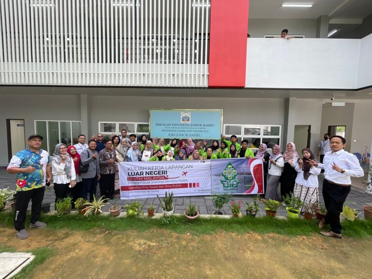 Mahasiswa FISIP UIN Walisongo KKL Internasional di Malaysia