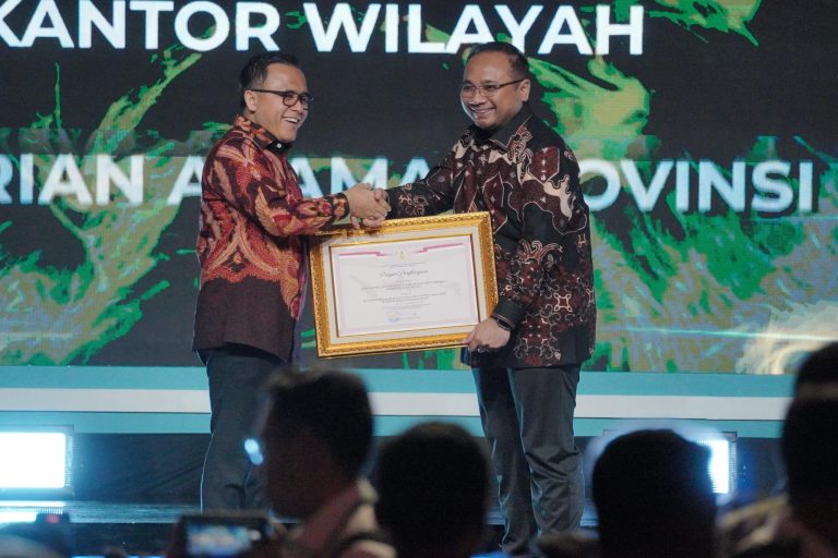 Kemenag Raih Penghargaan Penyelenggara Inovasi Pelayanan Publik Terbaik Tahun 2024 – UIN Walisongo