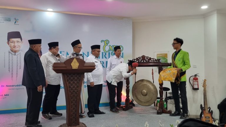 Expo Kemandirian Pesantren 2024 Dibuka Meriah di Planetarium UIN Walisongo Semarang – UIN Walisongo