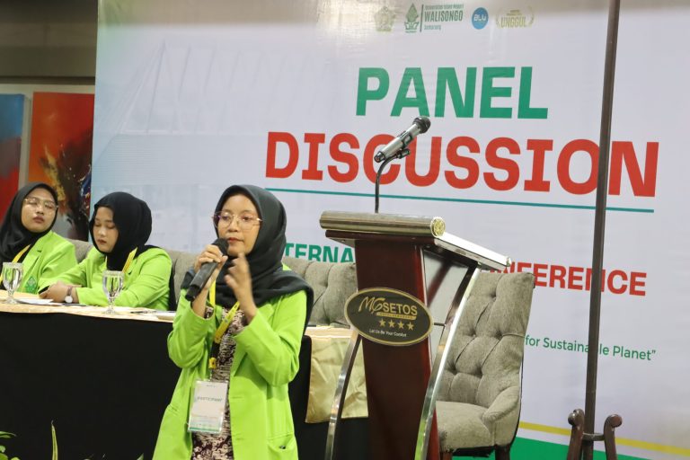 Mahasiswa UIN Walisongo Usulkan Transformasi Perspektif Ekologis di ICRE 2024 – UIN Walisongo