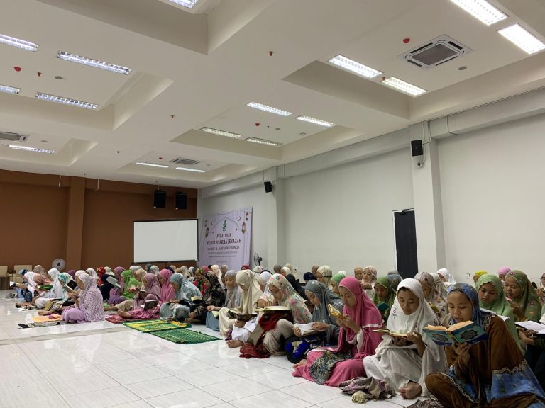 Berpusat di Ma’had Aljami’ah, UIN Walisongo Turut Khatamkan Al-Qur’an 350.000 Kali – UIN Walisongo