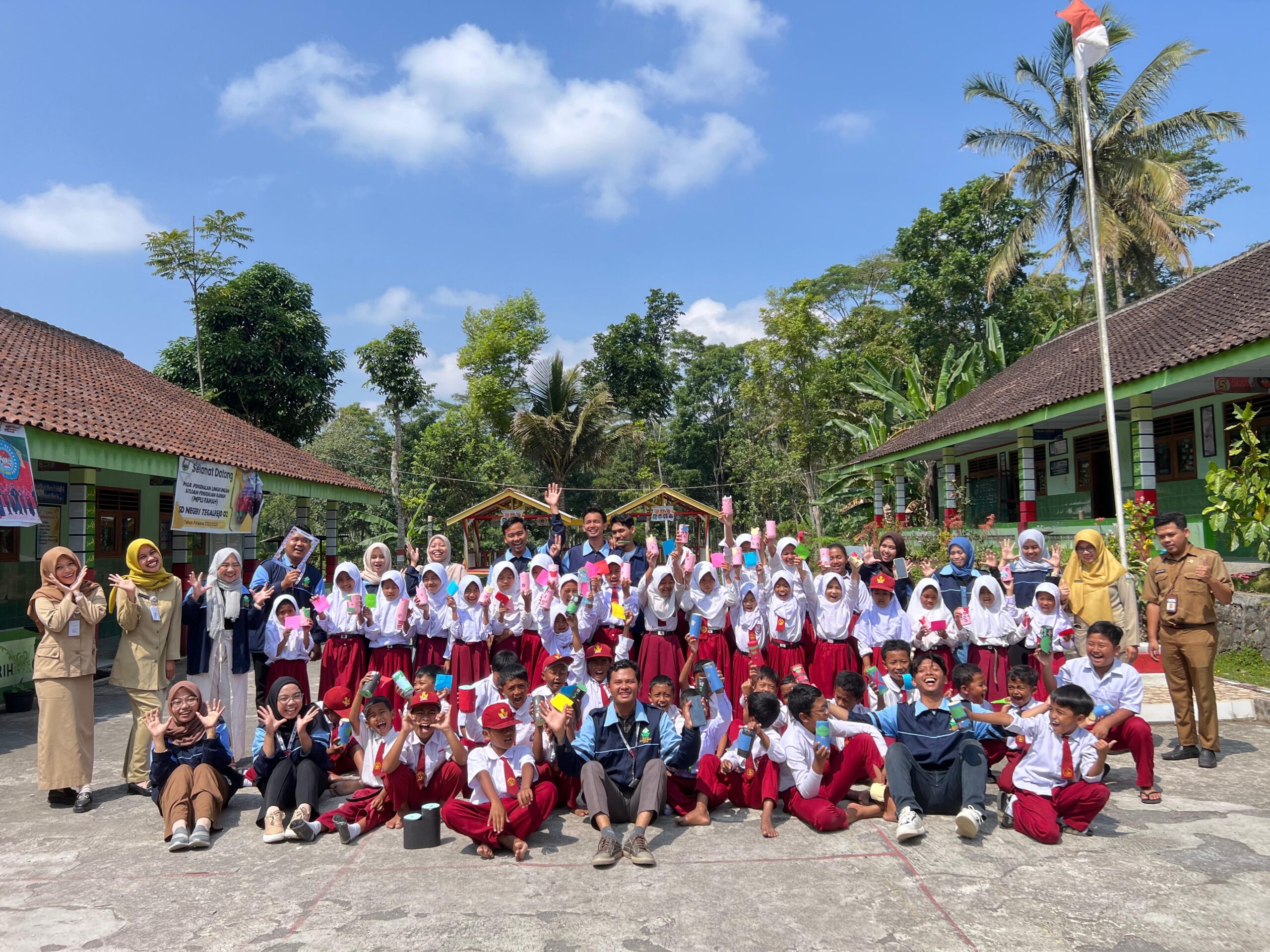 Menabung Jadi Seru, Botol Bekas Disulap Jadi Celengan Unik – UIN Walisongo