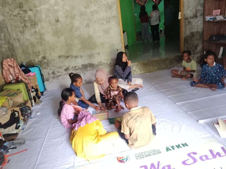 Tingkatkan Literasi, Mahasiswa UIN Walisongo Gandeng Lapak Baca – UIN Walisongo