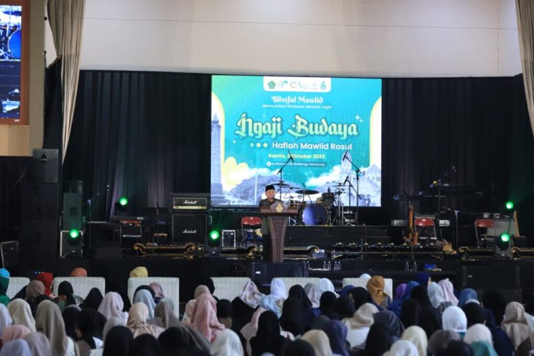 Haflah Maulid Rasul Hadirkan Letto & Kiai Kanjeng – UIN Walisongo 18 Haflah Maulid Rasul Hadirkan Letto & Kiai Kanjeng – UIN Walisongo