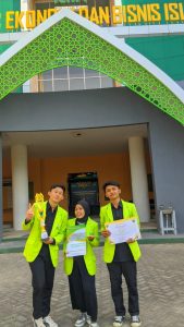Mahasiswa Prodi Ekonomi Islam FEBI UIN Walisongo Raih Juara III di International Festival Ekonomi Syariah (IFES) 2024