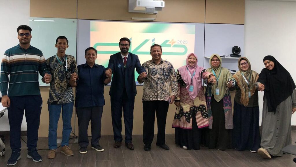 Psikohumaniora Ikut Menguatkan Diskursus Integrasi Islam dan Psikologi Positif di AICIS+ 2025 – UIN Walisongo 1 Psikohumaniora Ikut Menguatkan Diskursus Integrasi Islam dan Psikologi Positif di AICIS+ 2025 – UIN Walisongo