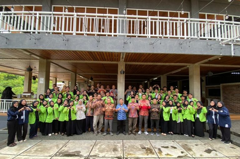 GenBI Komisariat UIN Walisongo Resmi Laksanakan Pelantikan dan Sertijab Pengurus GenBI tahun 2025 – UIN Walisongo