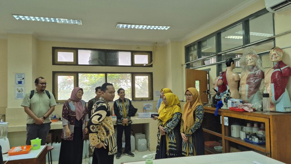 Perkuat Tata Kelola Laboratorium, Tim Saintek UIN Walisongo Kunjungi Empat Laboratorium Unggulan di Yogyakarta – UIN Walisongo