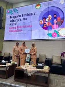 Ketahanan Keluarga di Era Digital, DWP UIN Walisongo Gelar Seminar dan Santunan – UIN Walisongo