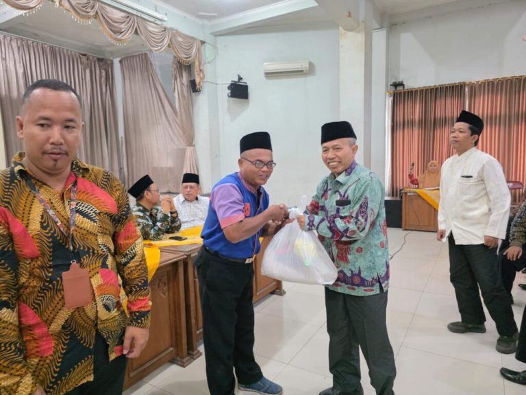 Dharma Wanita Persatuan UIN Walisongo Gelar Gebyar Ramadan 1447 H, Salurkan 240 Paket Sembako – UIN Walisongo