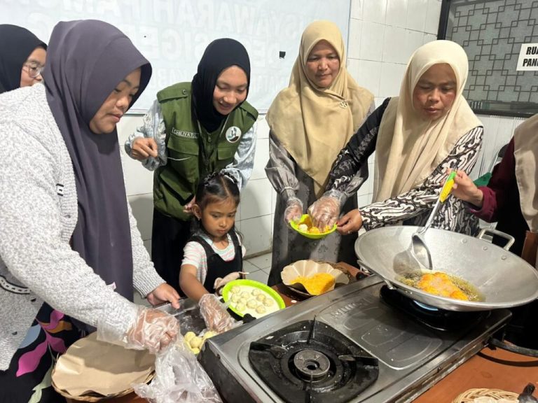 Edukasi Gizi Lewat Demo Masak, KKN MMK Posko 1 UIN Walisongo Ajak PKK Sigedang Cegah Stunting – UIN Walisongo