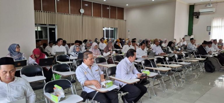 Unit Admisi Sosialisasikan PMB 2026 pada Rapat Dosen FTIK UIN Walisongo – UIN Walisongo