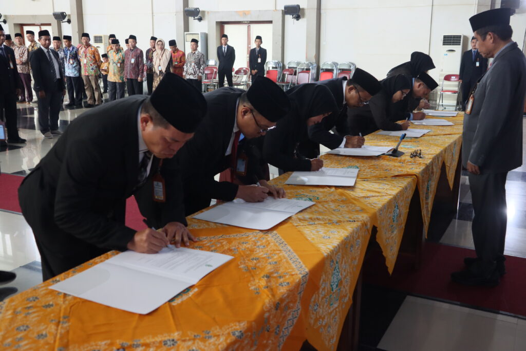 UIN Walisongo Lantik Pejabat Baru, Perkuat Tata Kelola Kelembagaan – UIN Walisongo