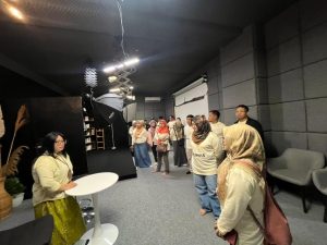 ​Perkuat Kompetensi Monitoring Media, Humas UIN Walisongo “Bedah Dapur” Griya Solopos – UIN Walisongo