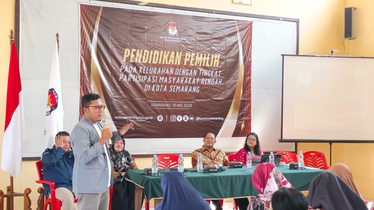 Dosen Ilmu Politik FISIP UIN Walisongo Menjadi Narasumber Pendidikan Pemilih KPU Kota Semarang – UIN Walisongo 1 Dosen Ilmu Politik FISIP UIN Walisongo Menjadi Narasumber Pendidikan Pemilih KPU Kota Semarang – UIN Walisongo