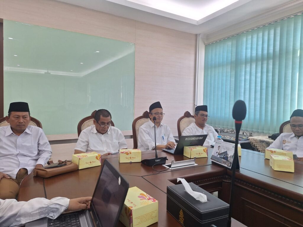 Perkuat Sinergi Ekosistem Halal, Rektor Beri Pengarahan Pengurus Baru WHC dan LPH – UIN Walisongo