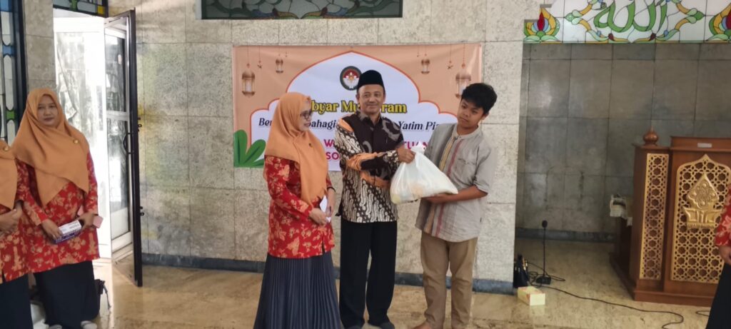 Gebyar Muharram, DWP UIN Walisongo Hadirkan Kepedulian dan Kebahagiaan bagi Anak Yatim – UIN Walisongo
