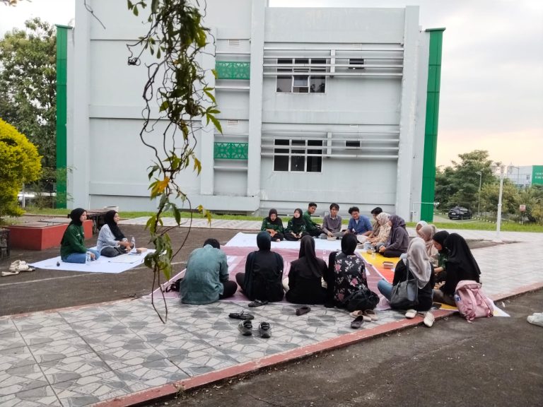Kampanye PR Mahasiswa Manajemen Dakwah Soroti Isu Kekerasan Seksual – UIN Walisongo 3 Kampanye PR Mahasiswa Manajemen Dakwah Soroti Isu Kekerasan Seksual – UIN Walisongo