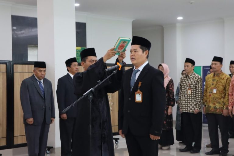 Lantik Kabag Umum FISIP, Rektor UIN Walisongo Tegaskan Pentingnya Akselerasi dan Budaya Inovasi – UIN Walisongo