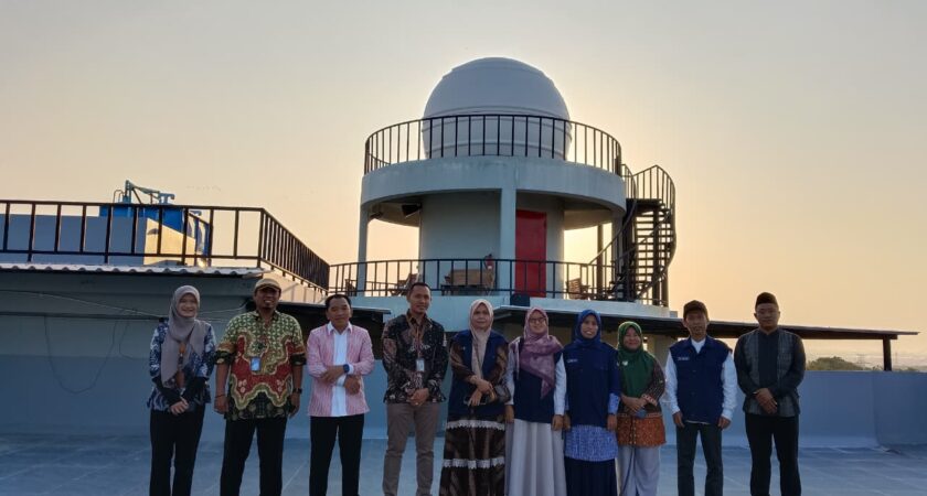 Tim Peneliti UIN Kiai Ageng Muhammad Besari Dalami Tata Kelola Planetarium UIN Walisongo – UIN Walisongo 1 Tim Peneliti UIN Kiai Ageng Muhammad Besari Dalami Tata Kelola Planetarium UIN Walisongo – UIN Walisongo