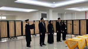 Empat ASN UIN Walisongo Dilantik dalam Jabatan Fungsional, Perkuat Profesionalisme Layanan Kampus – UIN Walisongo 2 Empat ASN UIN Walisongo Dilantik dalam Jabatan Fungsional, Perkuat Profesionalisme Layanan Kampus – UIN Walisongo
