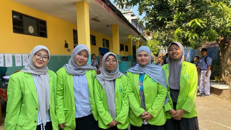 Mahasiswa PBI UIN Walisongo Raih Medali Perak pada International Innovation & Invention Competition (IIICE) 2026 – UIN Walisongo 5 Mahasiswa PBI UIN Walisongo Raih Medali Perak pada International Innovation & Invention Competition (IIICE) 2026 – UIN Walisongo