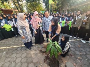 Beranda 2 Menanam Pohon, Menanam Masa Depan – UIN Walisongo