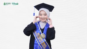 Beranda 2 Perjuangan Mandiri Amel Tembus Predikat Wisudawan Terbaik UIN Walisongo – UIN Walisongo