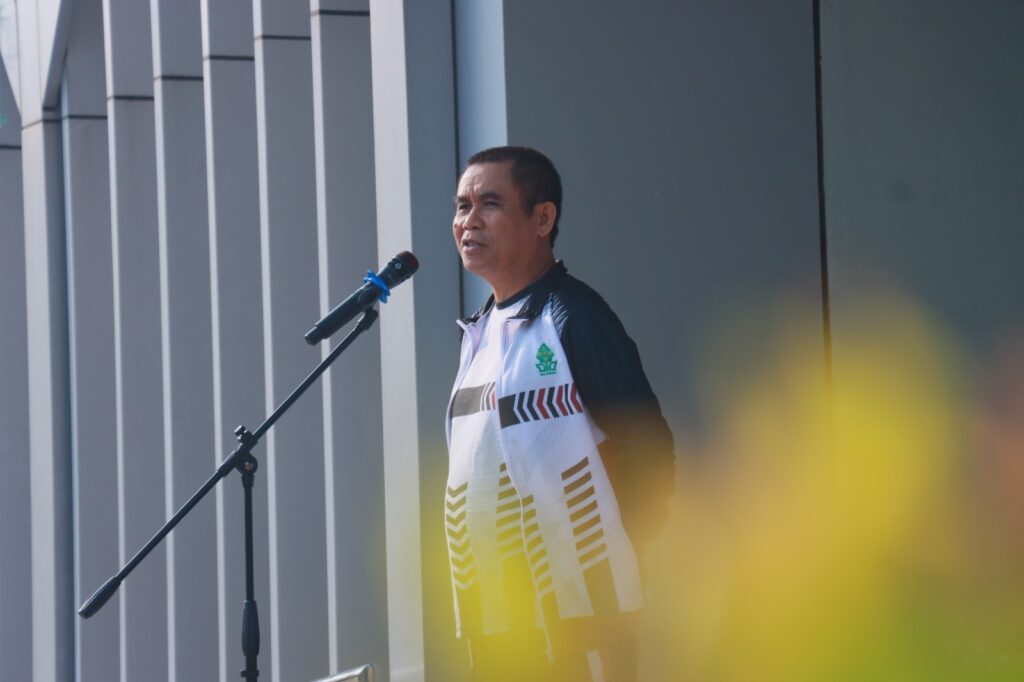 Rektor UIN Walisongo Lepas Kontingen PORSI JAWARA II, Gemakan Tradisi Juara! – UIN Walisongo 1 Rektor UIN Walisongo Lepas Kontingen PORSI JAWARA II, Gemakan Tradisi Juara! – UIN Walisongo