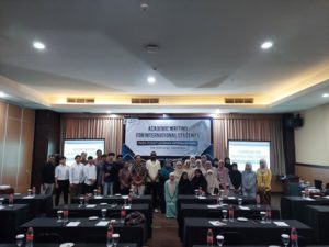 Bekali Pemahaman Keimigrasian dan Skill Kepenulisan Mahasiswa International, International Office Walisongo Adakan Academic Writing – UIN Walisongo