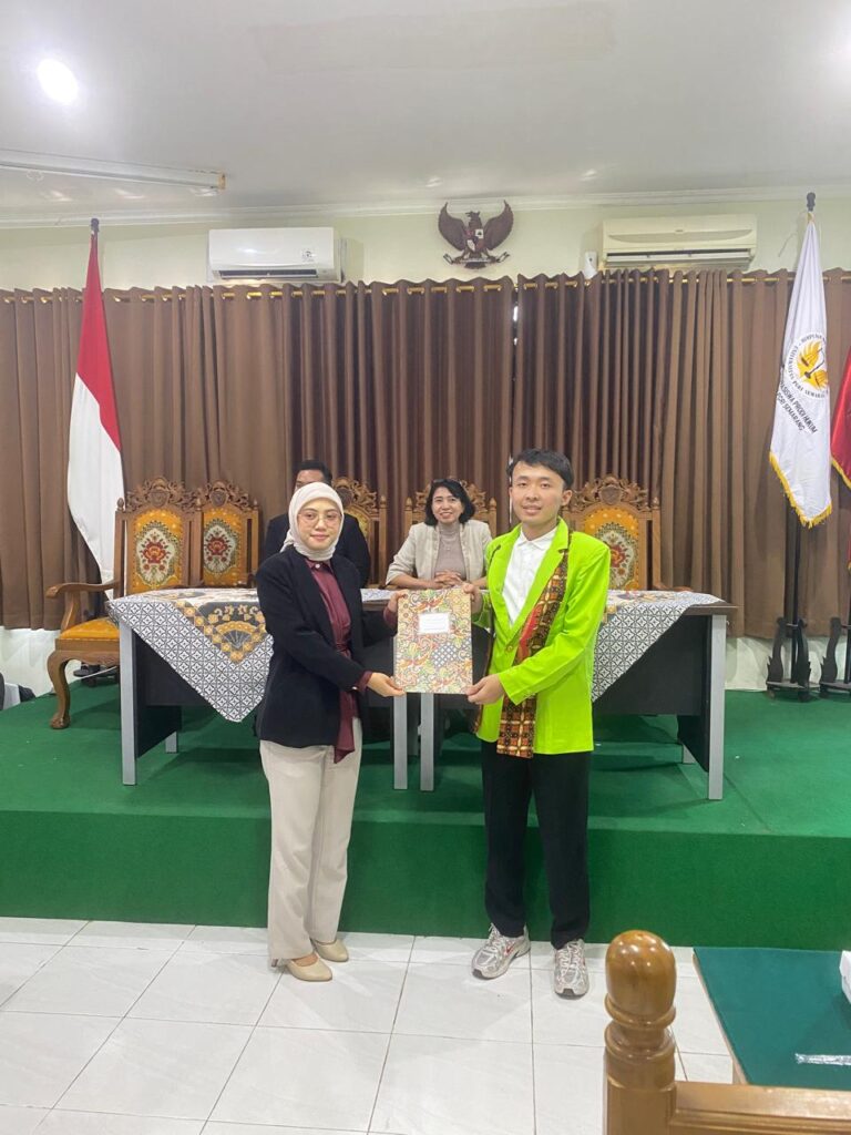 Borong Penghargaan! Tim Debat FSH UIN Walisongo Sabet Juara 1 dan Best Speaker di Law Action 2026 – UIN Walisongo