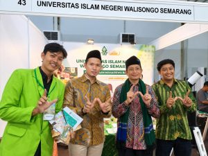 Beranda 4 Dari Teleskop hingga Wedang Uwuh, Menteri Agama Kunjungi Stand UIN Walisongo di IES 2026 Forum & Expo – UIN Walisongo