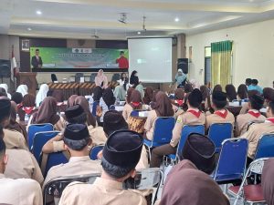 Beranda 2 Gelar Pelatihan English Public Speaking di Temanggung, FTIK UIN Walisongo dan Ditjen Pendis Kemenag Asah Kepercayaan Diri Siswa Madrasah