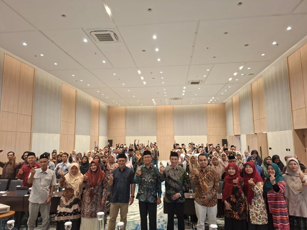 Gelar Seminar Personal Branding Guru Madrasah di Wonosobo, FTIK UIN Walisongo Dorong Pendidik Kuasai Media Digital dan Literasi Menulis