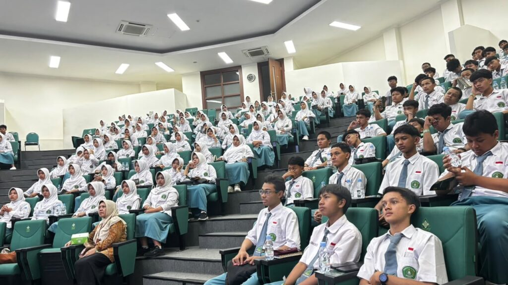 Perluas Wawasan Pendidikan Tinggi, 378 Siswa MAN Salatiga Kunjungi UIN Walisongo – UIN Walisongo