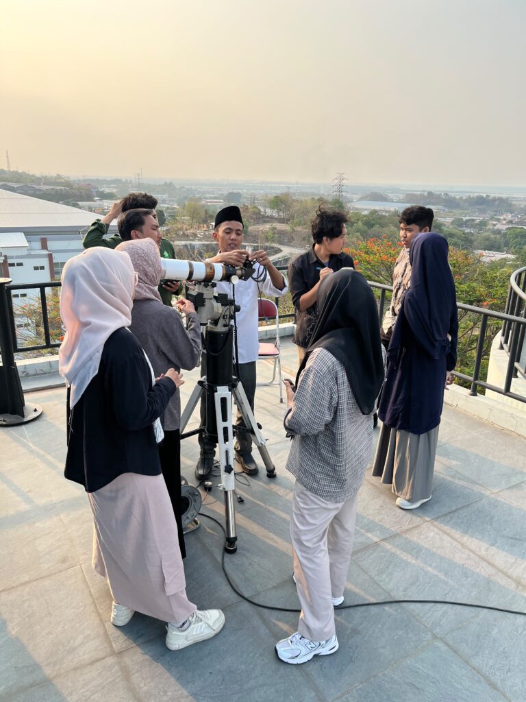 Tim Astrofotografer Planetarium UIN Walisongo Bekali Peserta Magang Kemampuan Teknis Simulasi Pergerakan Teleskop – UIN Walisongo